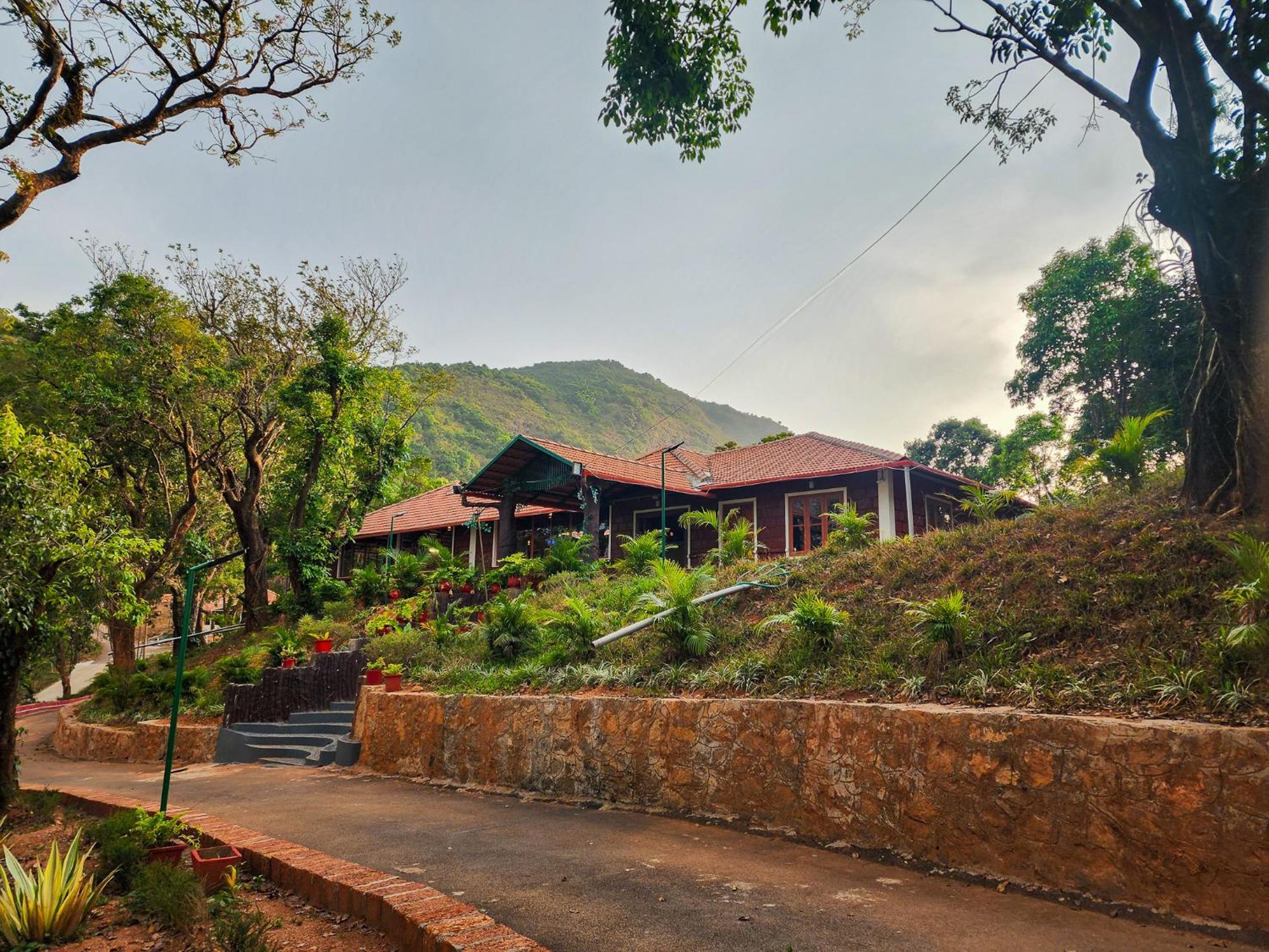 Celestial Heights Homestay Kurchi Экстерьер фото